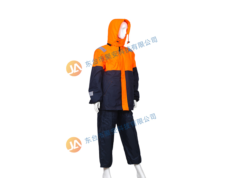 救生設(shè)備必須達(dá)到哪些標(biāo)準(zhǔn)才能正常使用？